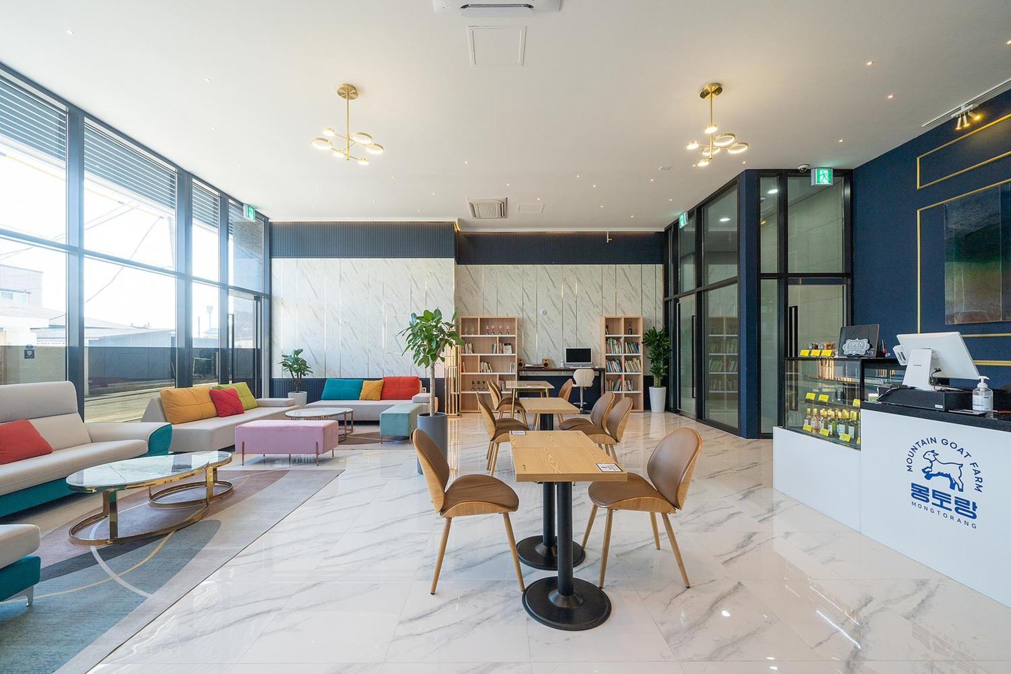 Gangneung Chonpines Ocean Suites Hotel Ngoại thất bức ảnh