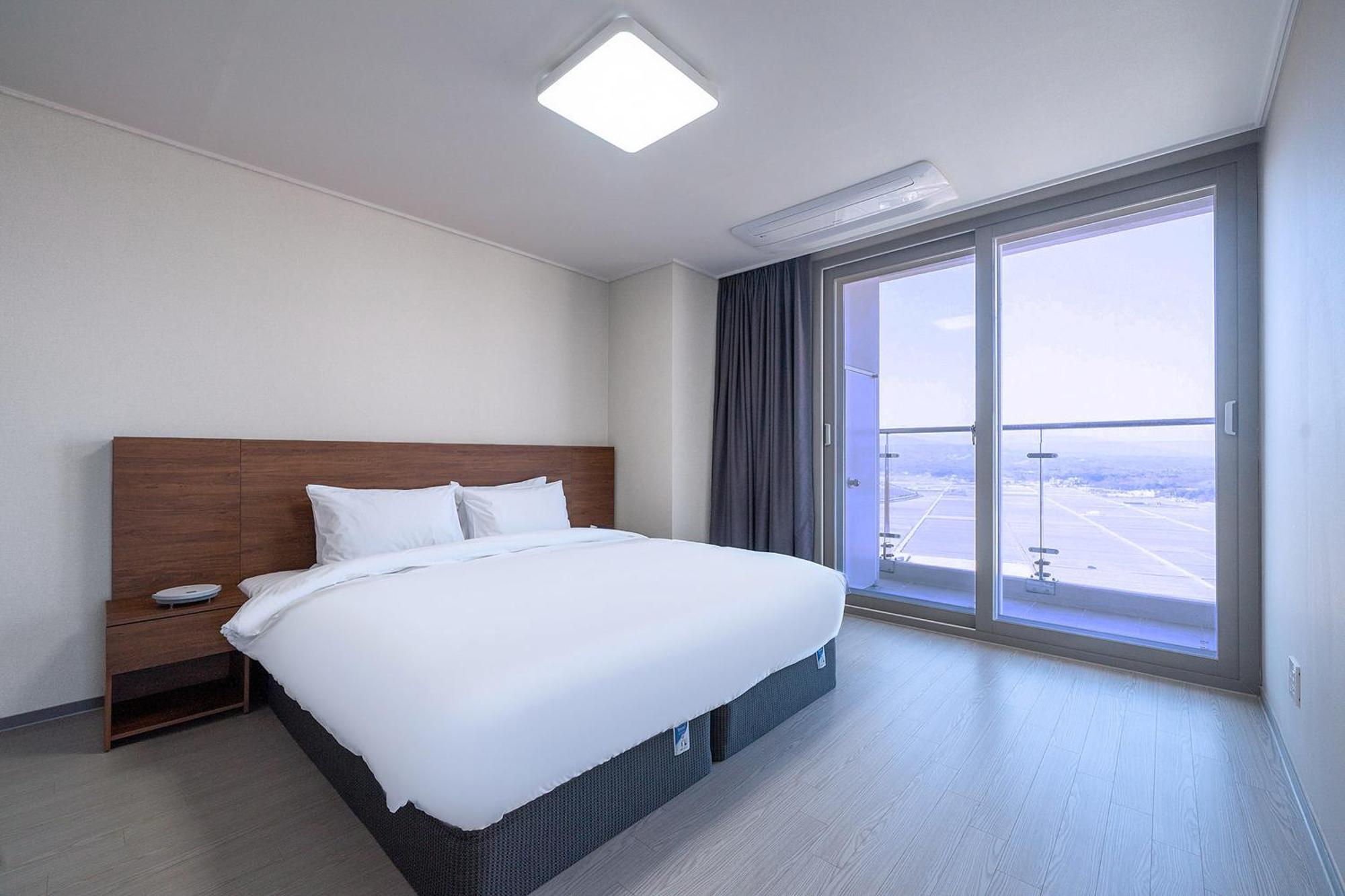 Gangneung Chonpines Ocean Suites Hotel Ngoại thất bức ảnh