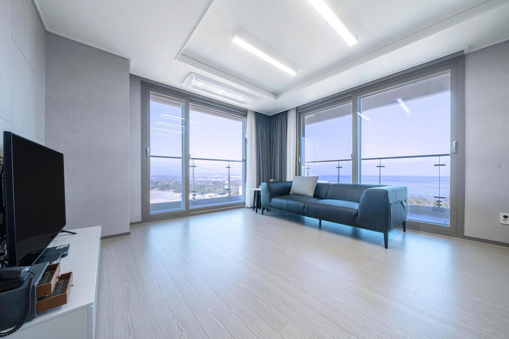 Gangneung Chonpines Ocean Suites Hotel Ngoại thất bức ảnh