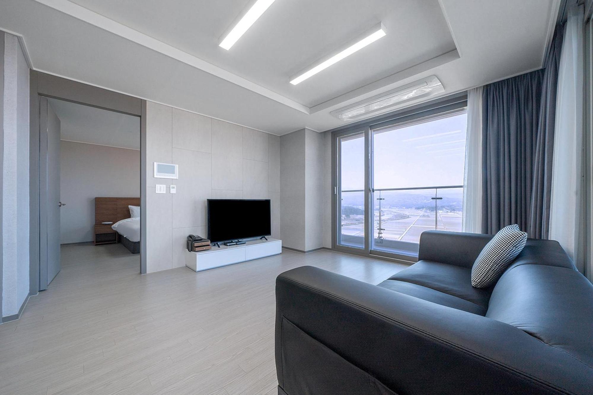 Gangneung Chonpines Ocean Suites Hotel Ngoại thất bức ảnh